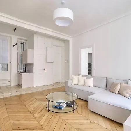 Renovated 1br Flat Near L Pradel Metro Station